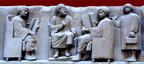 Un maestro, rodeado por sus discípulos, dicta una clase. Bajorrelieve descubierto en una tumba en Trier (antigua Augusta Treverorum, Alemania) 2