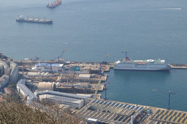 SALVAR A LA BASE MILITAR DE GIBRALTAR Ángel Liberal Fernández, Capitán de Navío&nbsp;(R)